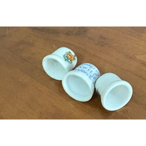 Vintage Mixed Collectible Bone China / Ceramic Thimbles Lot Of 3 - Picture 3 of 3